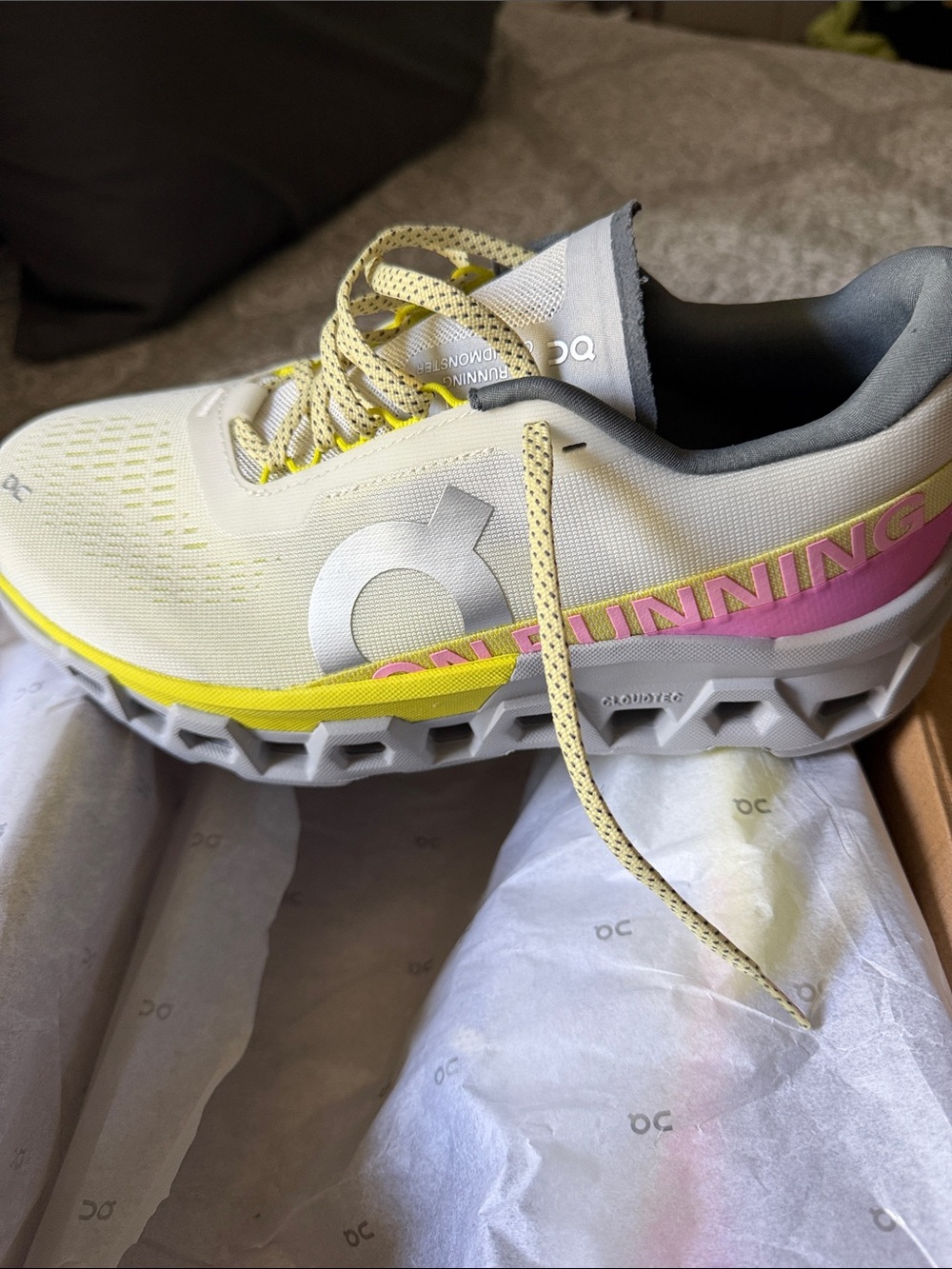 ON Cloudmonster 2 size 9.5 women's On Cloud On Running - Picture 2 of 4
